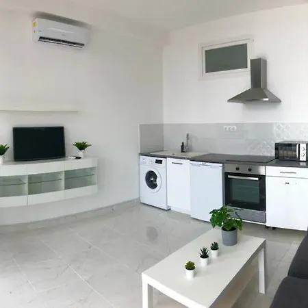Panoramic Views @ Nikoletta Apartment Апартаменты *